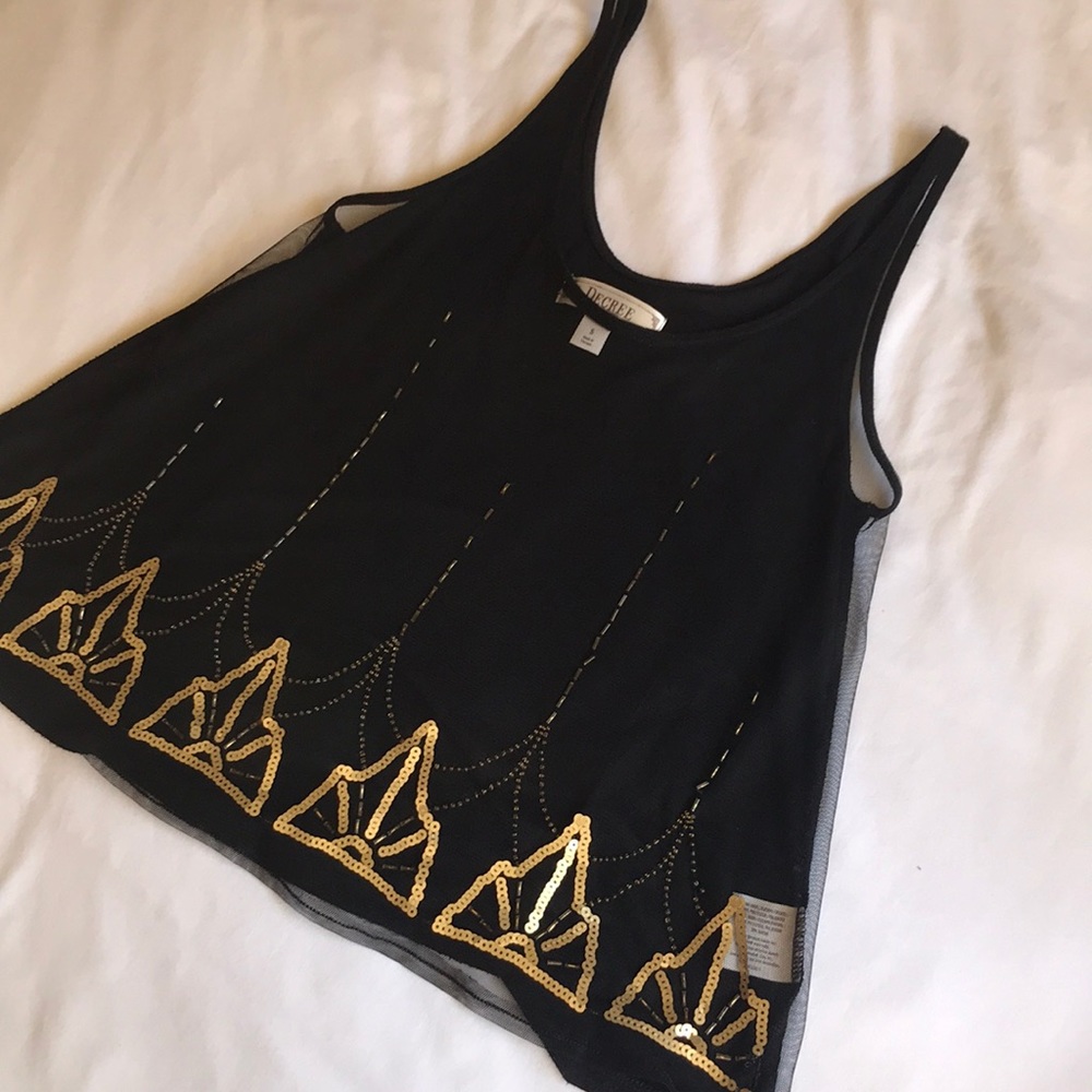 Black tank top with mesh and beading detail✨